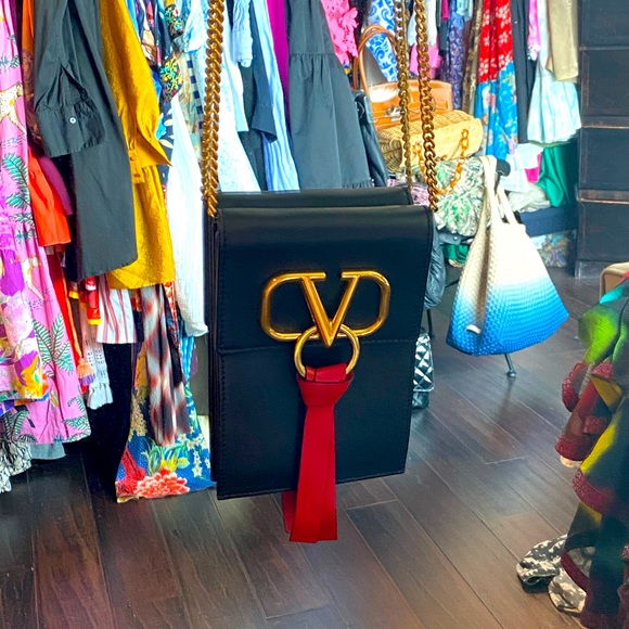 Valentino crossbody phone bag - Picture 1 of 3